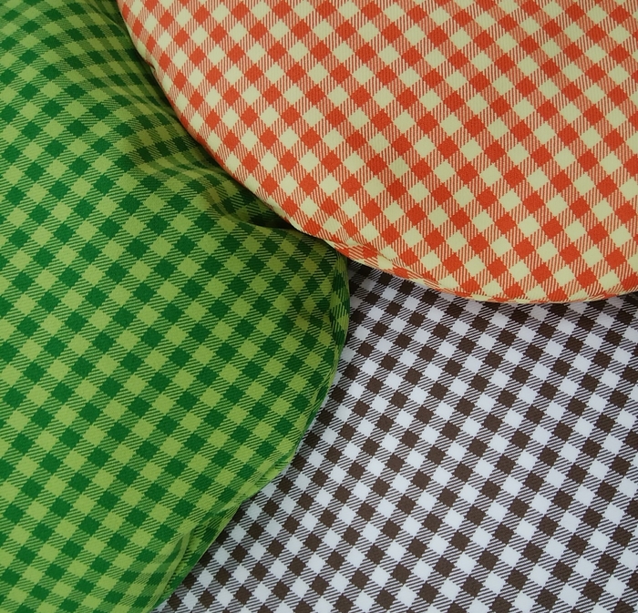 カラーはこの3色