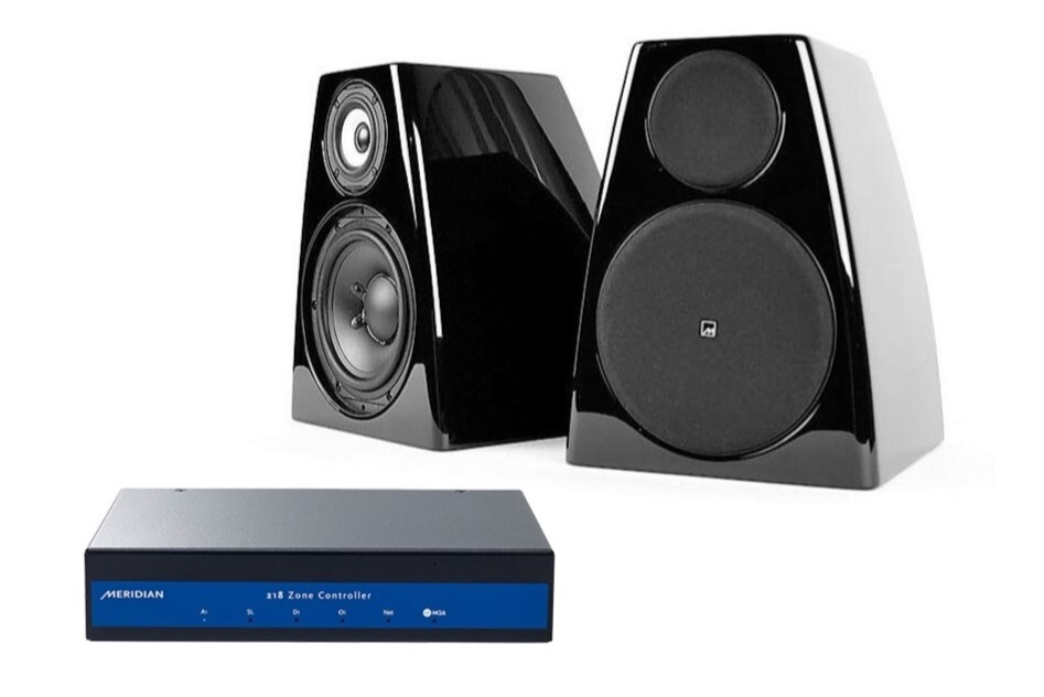 Meridian Systema 3200 システム写真(上:DSP3200 スピーカー、下:Meridian 218 ゾーン・コントローラー)