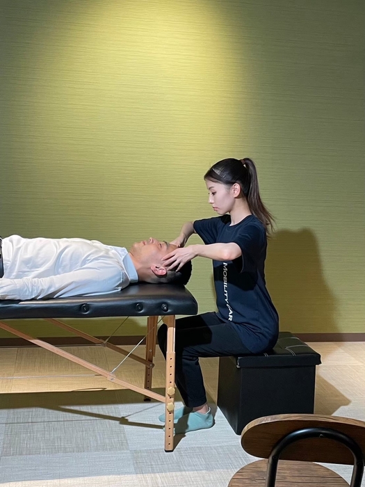 頭から全身の調整をめざすアプローチ