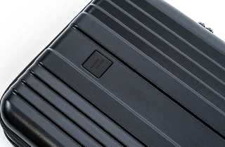 ▲軽量で衝撃に強いドイツ製ポリカーボネートを100%使用