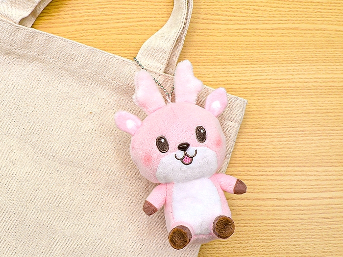 『イワシカちゃんぬいぐるみマスコット』使用イメージ(バッグ)