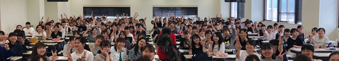 福祉課150名 人文学科150名 2コマ