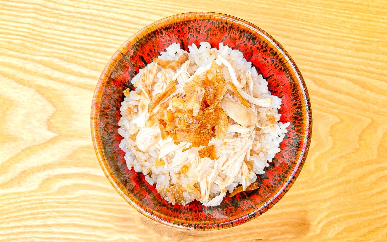 鶏ムネ肉を使用したヘルシーな「鶏肉飯(チーローハン)」商品イメージ