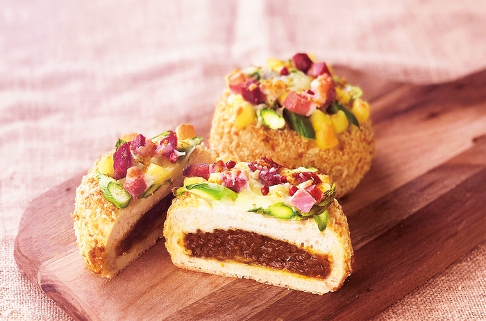 イルマットーネアルル「ザクザク食感の北海道焼きカレーパン～フレッシュアスパラ2種のチーズ～」