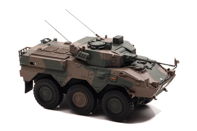 1/43 陸上自衛隊 87式偵察警戒車(87RCV):右前