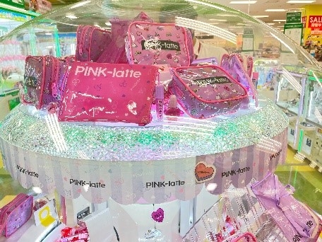 「ピンクラテ」の世界観で!ハッピースイーツコスメ