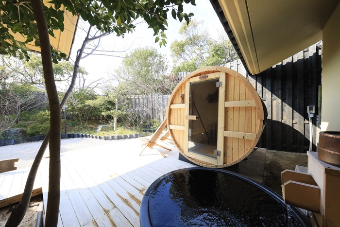 自然の中で“ととのう” ＜バレルサウナ＞