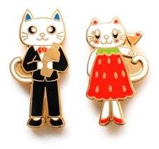 PINS FACTORY（ピンズファクトリー）ピンズ実例紹介洋酒博物館　様　「10周年記念ピンズ」