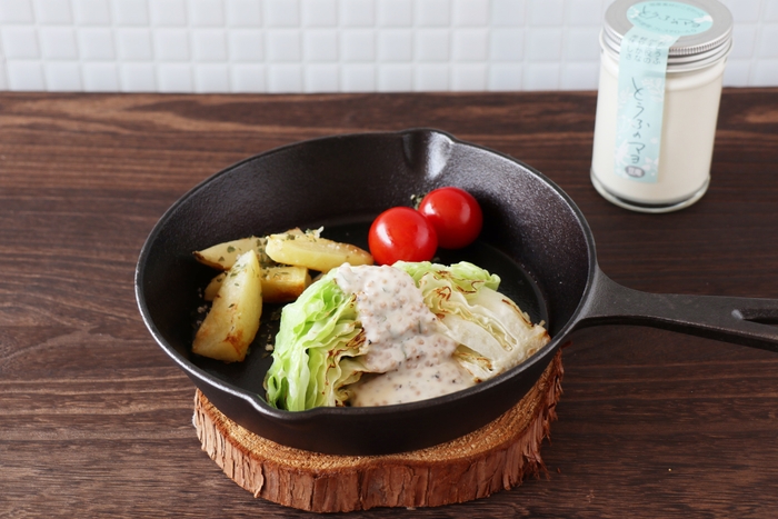 粒マスタードやクミン、ローズマリーやバジルなどお好みのスパイス&ハーブと合わせて