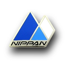 PINS FACTORY（ピンズファクトリー）株式会社日搬様の社章を製作いたしました			★40周年記念品のひとつとして式典で配布