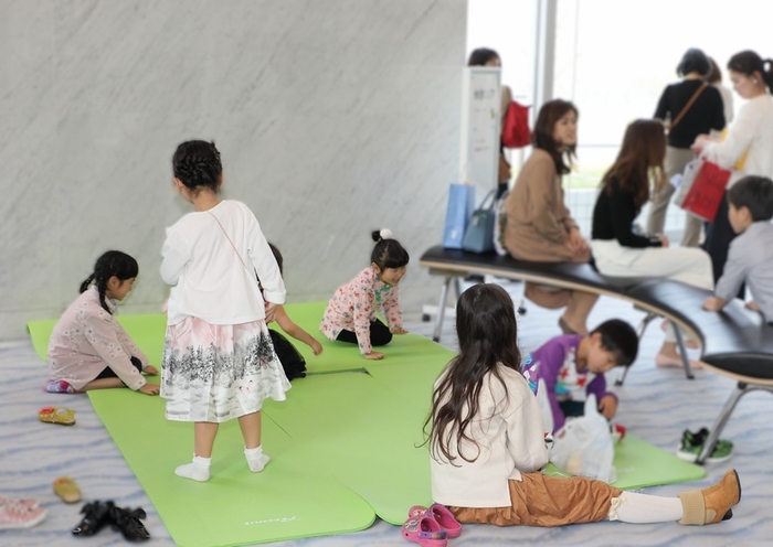 休憩エリア風景(撮影 長谷川清徳)