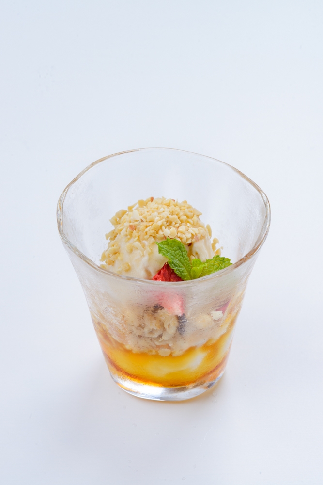 メープルナッツパフェ 280円(税抜)