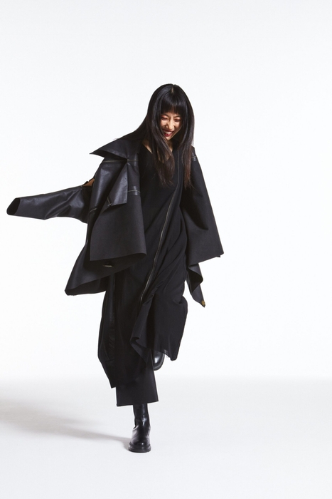 コートストール(ウルトラスエード(R))ブルゾンとして着る