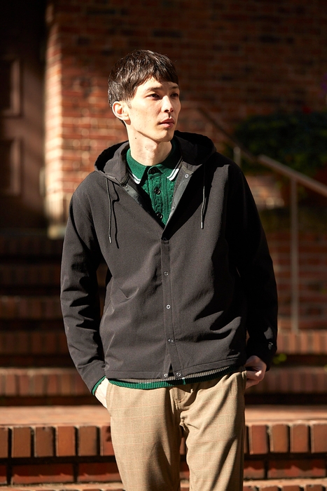 フード付きブルゾン 12,000円(税込)