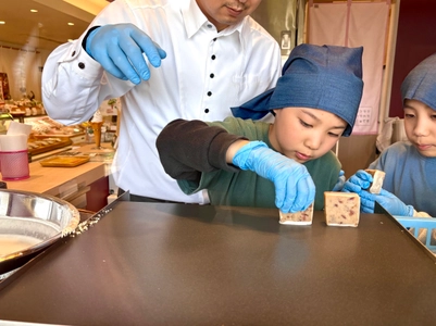 創業明治4年老舗和菓子店「又一庵」が 手焼きしたきんつば作りが体験できる母の日限定イベント開催 　～手焼ききんつばに日頃の感謝を込めて～