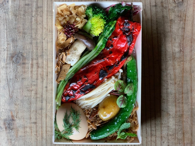 頬張り寿し 菜