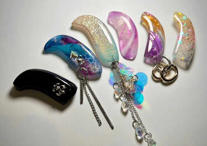 世界に一つだけのオリジナル補聴器カバーを制作します。