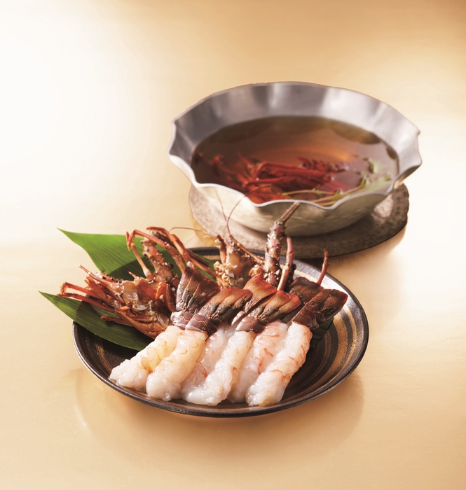 <季節料理 馳走>伊勢海老のしゃぶしゃぶ