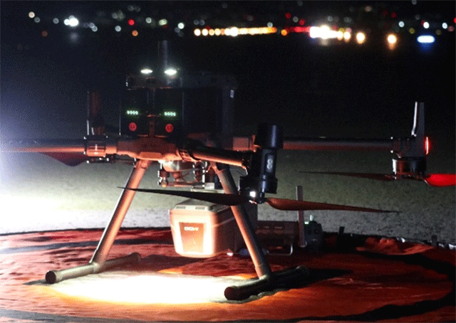 <路面状況の点検に用いたレーザ計測機>