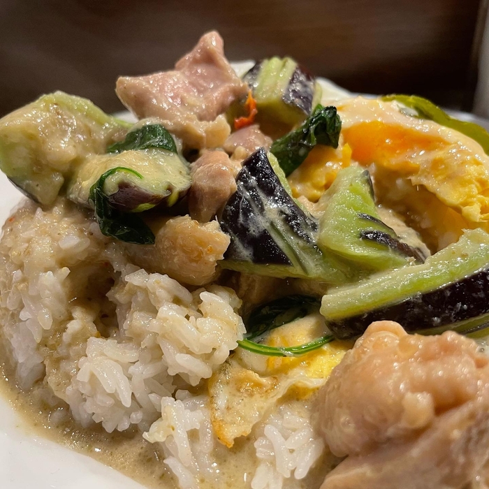 ナンプラーをかけてお召し上がりください