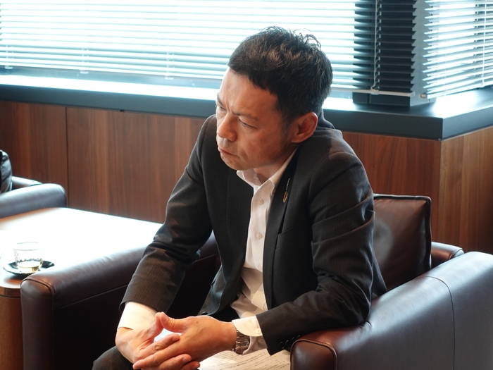 下平 哲也(しもひら てつや)様 株式会社広島銀行 銀山町支店長 1971年広島県三次市生まれ。1994年に広島銀行に入行し、2016年4月 江田島支店長、2018年4月三島支店長を歴任。2020年4月船舶ファイナンス部付出向、2022年4月銀山町支店長(現職)に就任。