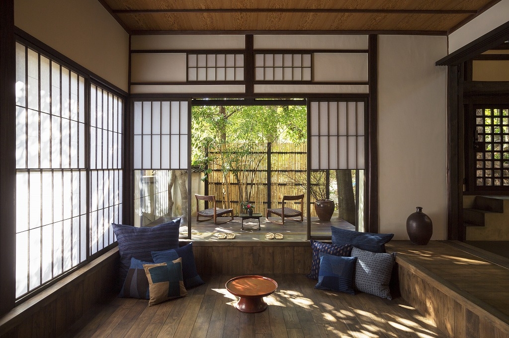 島居邸洋館蒼1.jpg