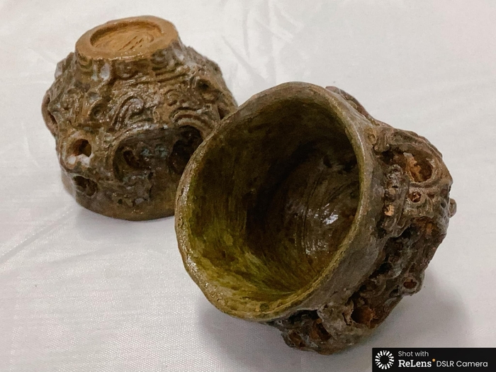 とても個性的な手作り湯呑