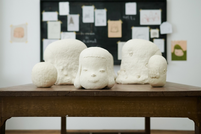 奈良作品の展示コーナー「誰もいない土曜日の創作室(あなたはいるけど)」Photo:Shunsuke kato(NOTA&design) cYoshitomo Nara