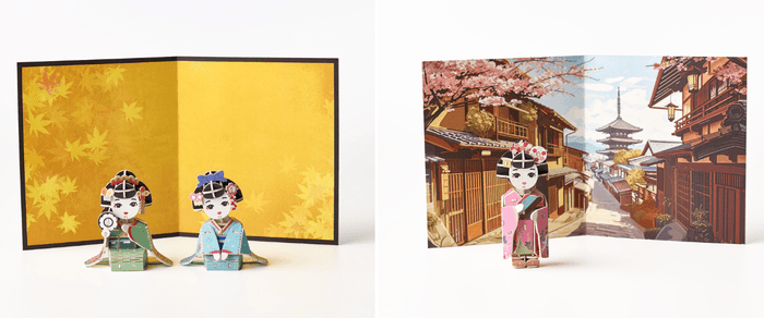 付属の背景シートの前で