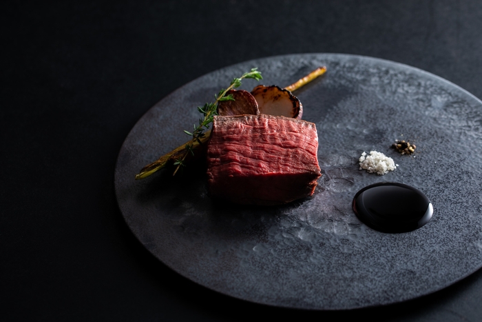 レストランで提供している料理紹介~蝦夷鹿のロティ~