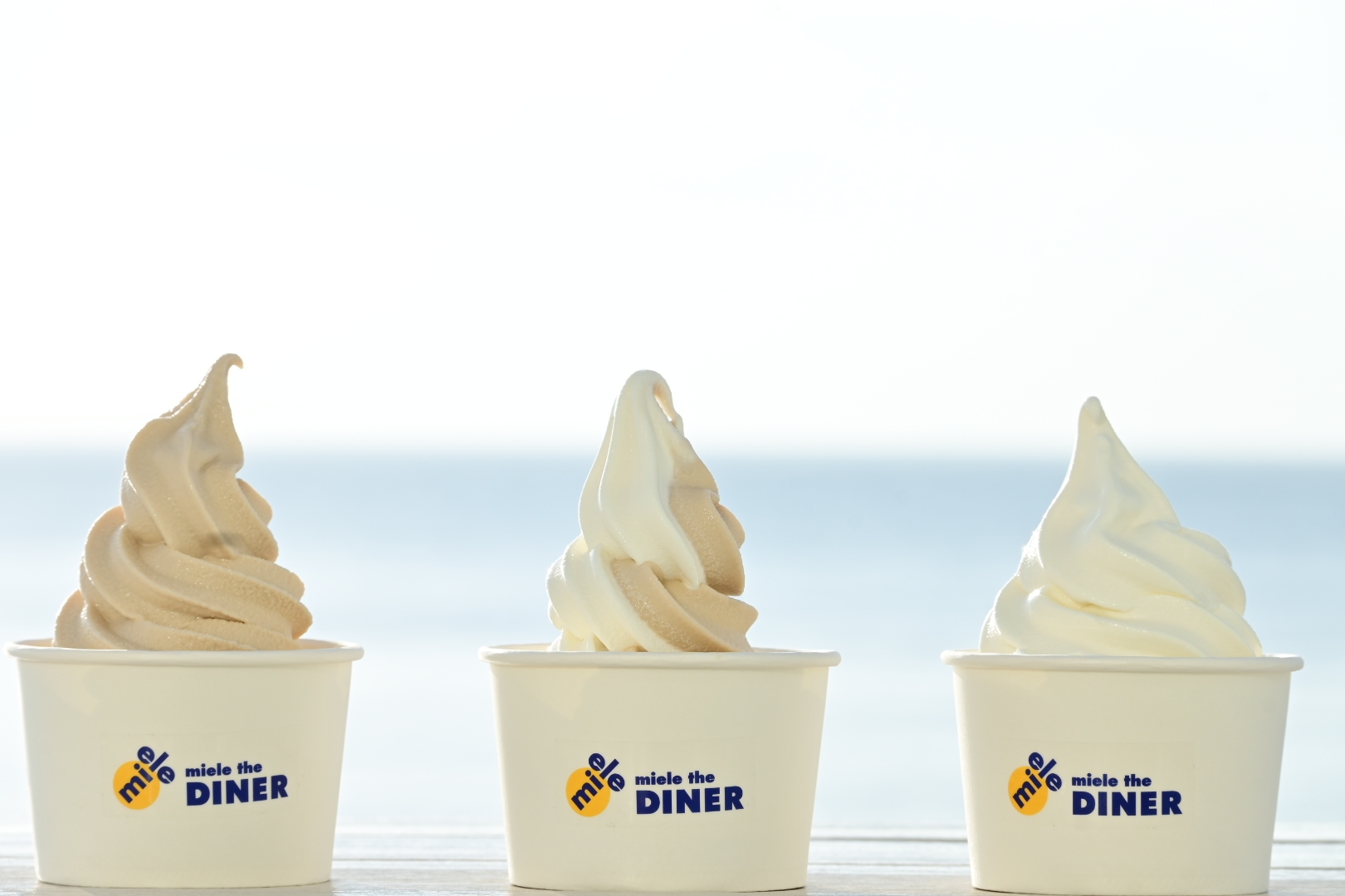 ▲淡路島牛乳ソフト、淡路島コーヒー牛乳ソフト