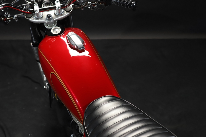 クラシカルなルックスに変貌するグッズ・オリジナルボルトオンタンク