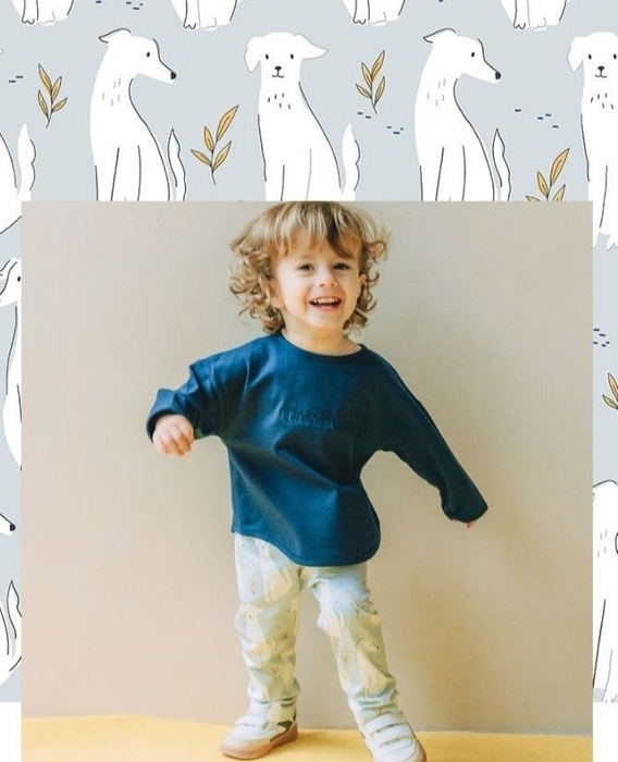 <フレンド>悲しいとき。 そばにきて、ずっと一緒にいてくれる。 怒っているとき。 少し離れて、心配そうにこっちを見てる。 嬉しいとき。 一緒に楽しそうに笑ってくれる。 一緒に会話はできないけれど、 僕らはなんでも知っている。 同じ感情をともにできる、不思議な存在。 言葉なんかいらない。 君はいつも大切なことを教えてくれる。