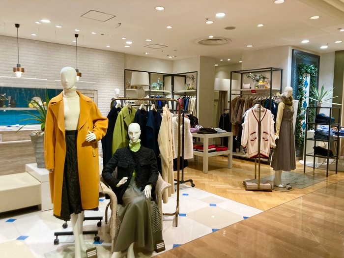 アジュールエブラン: https://website.hankyu-dept.co.jp/nishinomiya/floor/floor2f.html