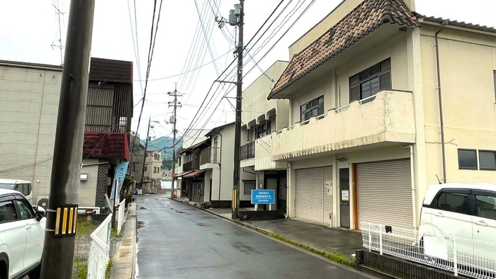 リノベーションの対象物件(右手)