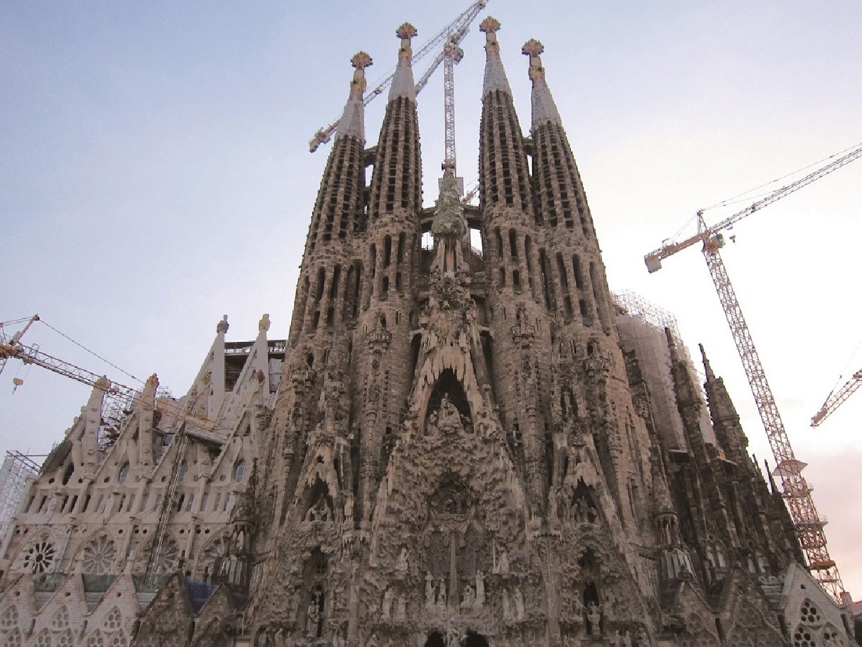 サグラダ・ファミリア(スペイン)