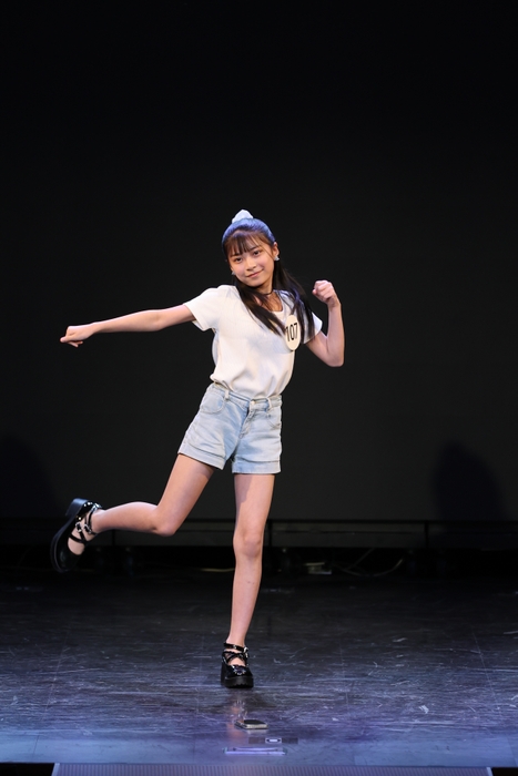 実行委員会特別賞 阿部 真理菜さん ランウェイ