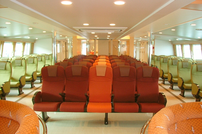 ▲『PASONA NATUREVERSE号』内観