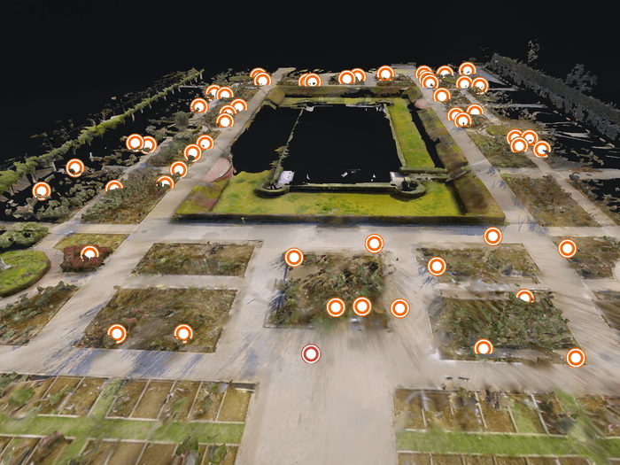 園内の様々な種類のバラが楽しめます