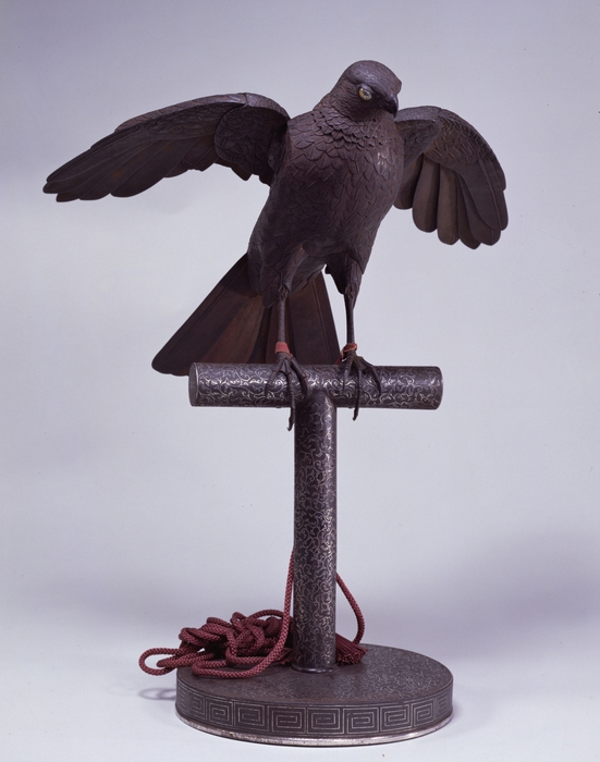 自在鷹置物 明珍清春作 江戸時代・18~19世紀 鉄製 鍛造 東京国立博物館蔵(※貸与予定作品)