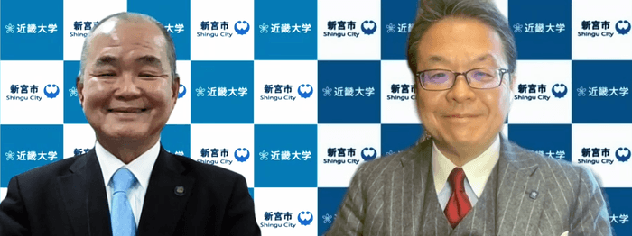 オンラインでの締結式の様子　新宮市市長 田岡 実千年（左）、学校法人近畿大学理事長 世耕 弘成（右）