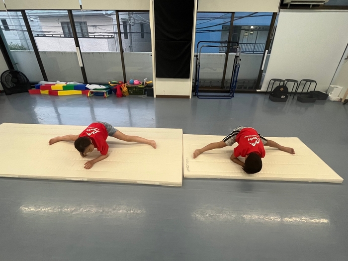 レッスン風景(アクロバット) 2