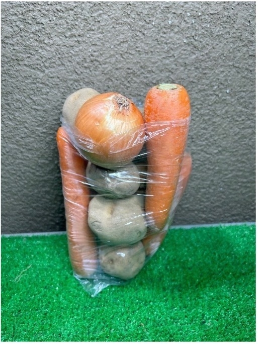 カレーの具材詰め放題を開催