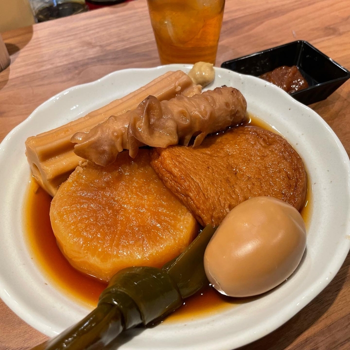 丁寧に煮込まれ、たっぷりのお出汁を吸ったおでん