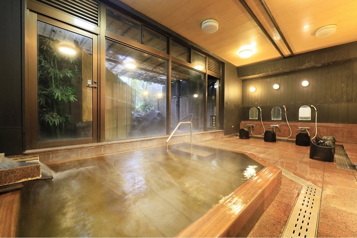 まろやかで優しい湯ざわりの<温泉>