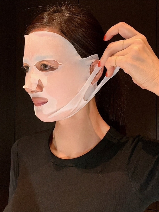 モデル:原志保さん