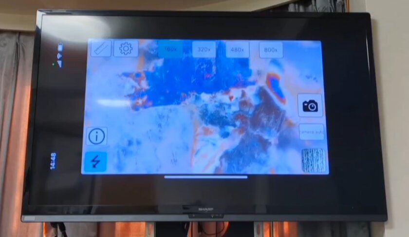 スマホとテレビをワイヤレスで接続すれば、大画面でみんなで観察することもできる