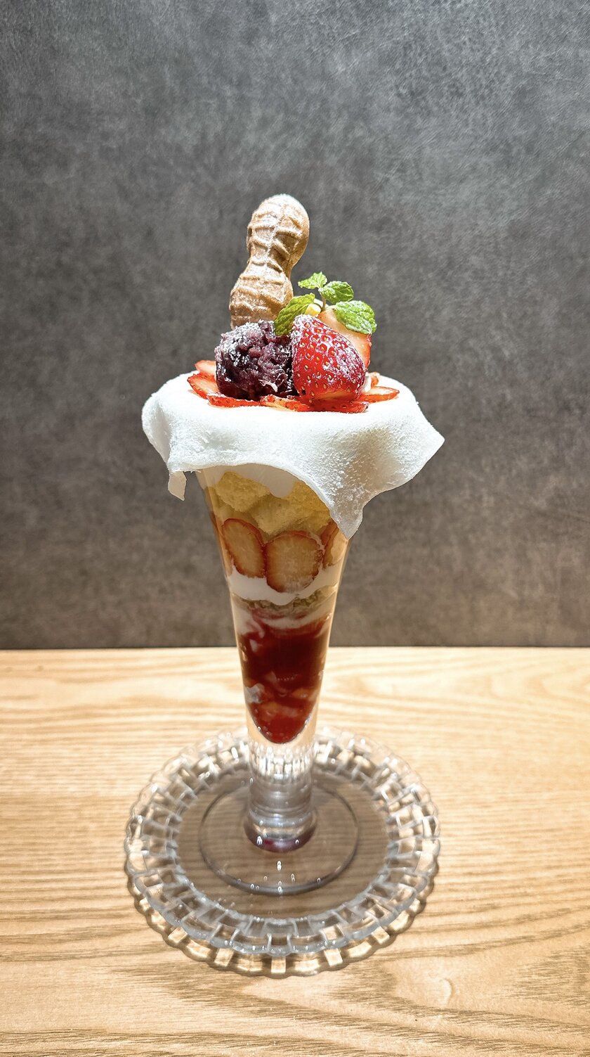 ストロベリー大福パフェ
