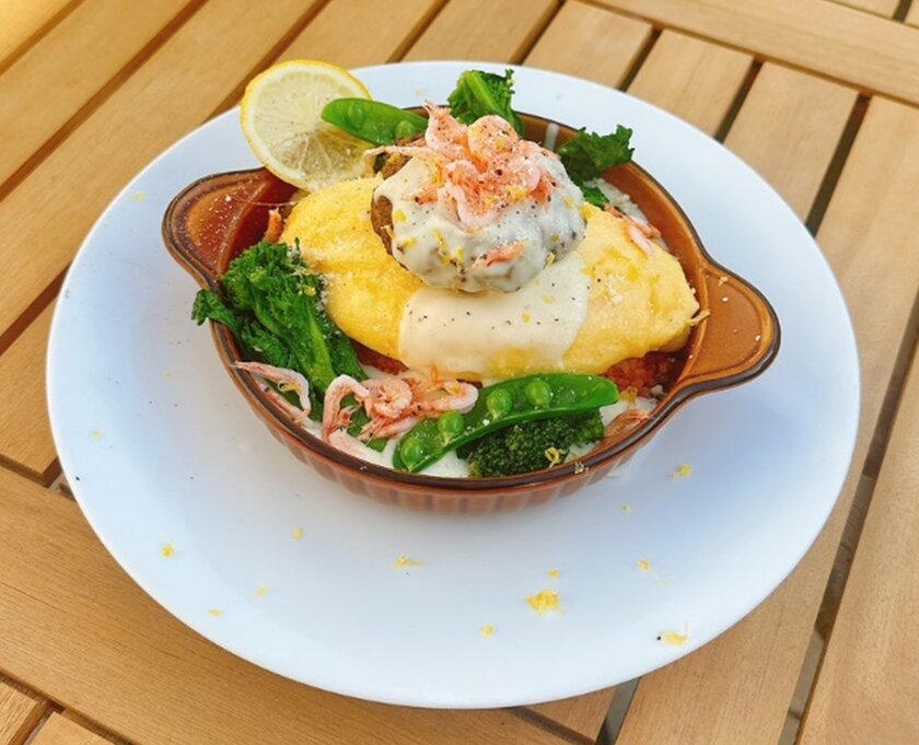 春野菜と桜えびの片浦レモンクリームオムバーグ