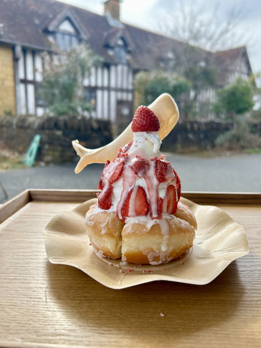 いちごの頂上ドーナツソフト